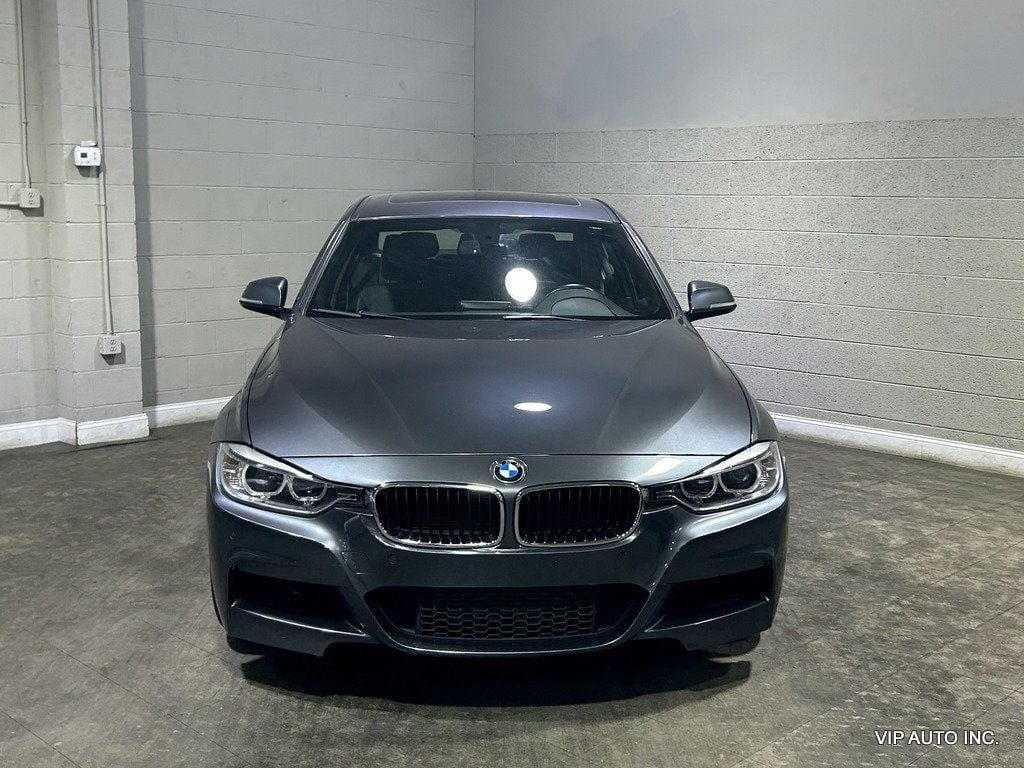 2014 BMW 3 Series 335i - 22404140 - 32