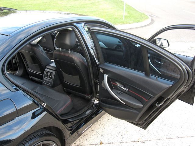 2014 BMW 3 Series 335i xDrive - 22933923 - 26