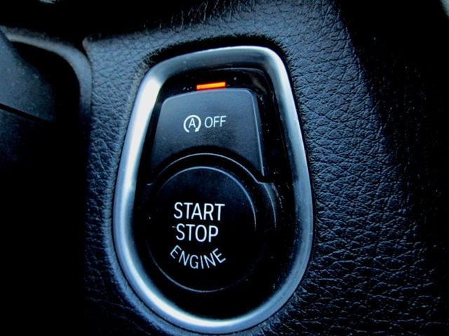 2014 BMW 3 Series 335i xDrive - 22986055 - 28