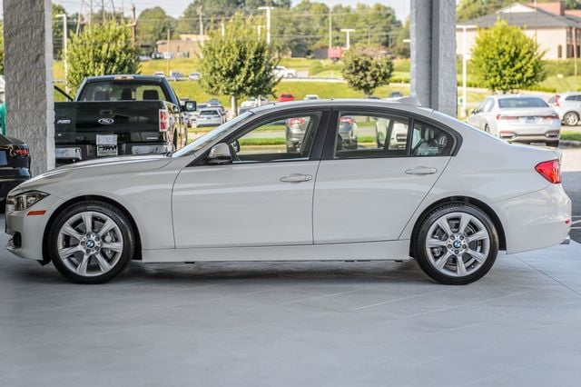 2014 BMW 3 Series 335i x DRIVE SPORT PKG - PREMIUM PKG - SUPER CLEAN  - 22574711 - 52