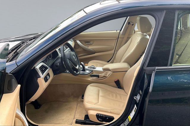 2014 BMW 3 Series Gran Turismo 328i xDrive Gran Turismo - 23057917 - 9