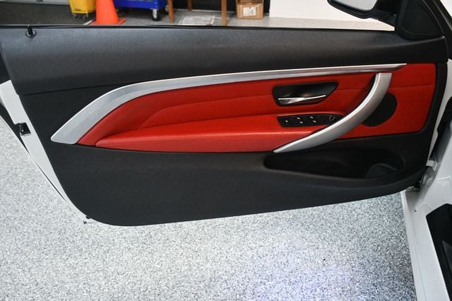 2014 BMW 4 Series 428i Convertible - 23004698 - 32
