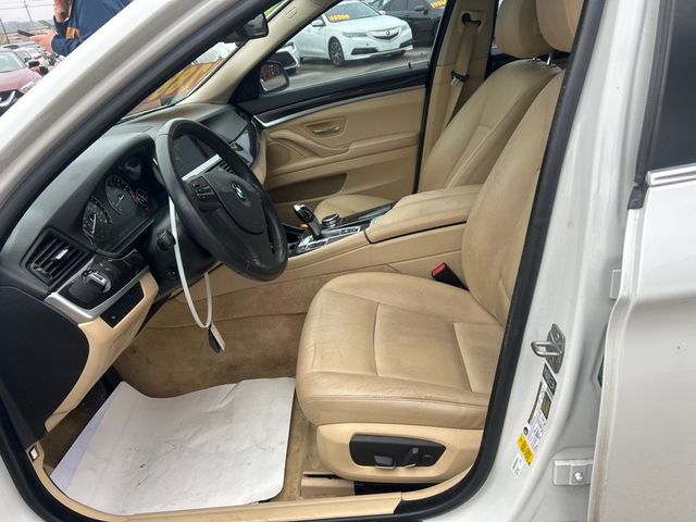2014 BMW 5 Series 528i - 22981136 - 7