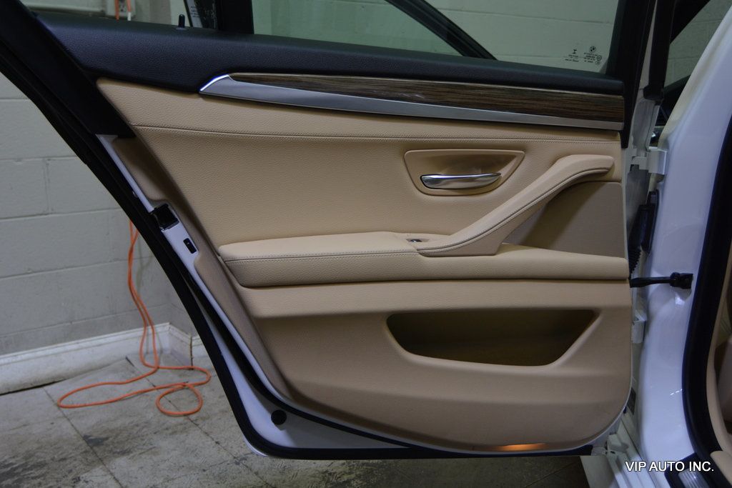 2014 BMW 5 Series 528i - 23072134 - 12