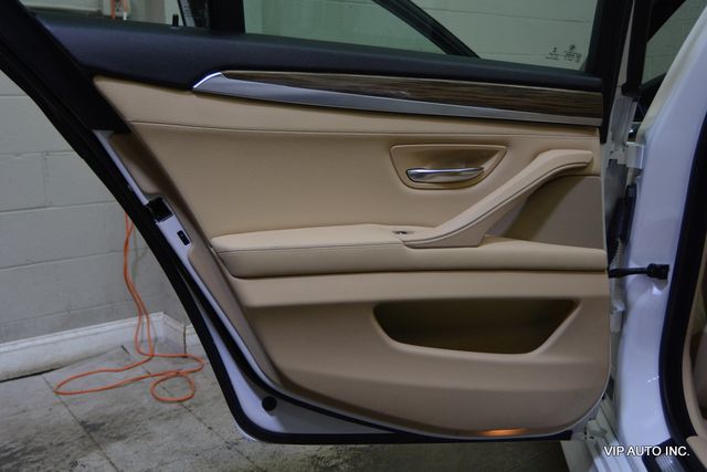 2014 BMW 5 Series 528i - 23072134 - 12