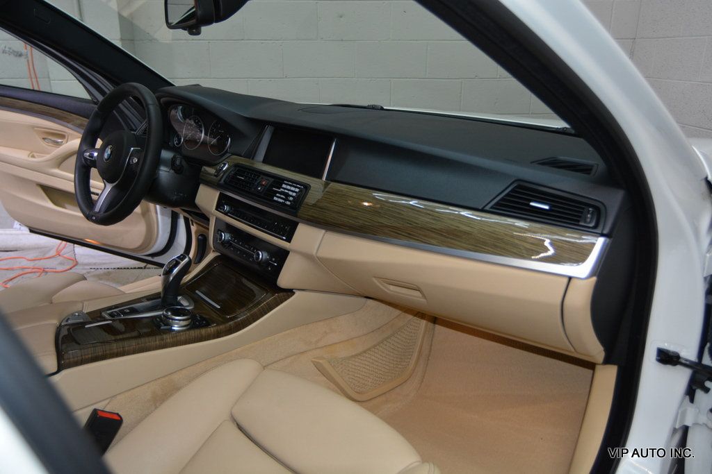 2014 BMW 5 Series 528i - 23072134 - 15