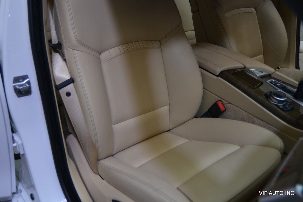 2014 BMW 5 Series 528i - 23072134 - 19
