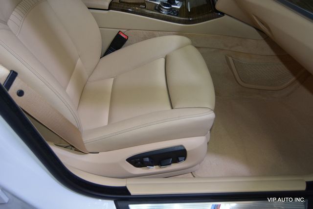 2014 BMW 5 Series 528i - 23072134 - 21