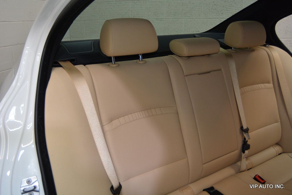 2014 BMW 5 Series 528i - 23072134 - 27
