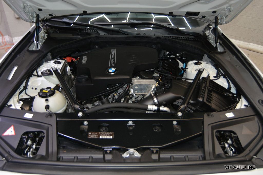 2014 BMW 5 Series 528i - 23072134 - 33
