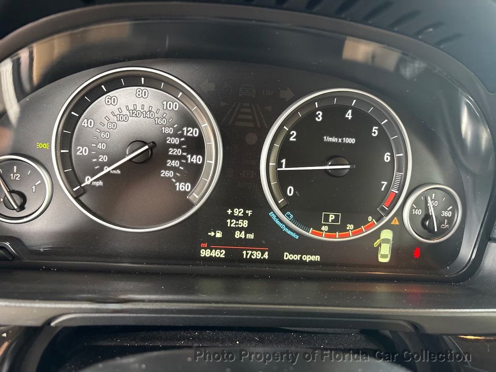 2014 BMW 5 Series 528i Sedan  - 23038398 - 11
