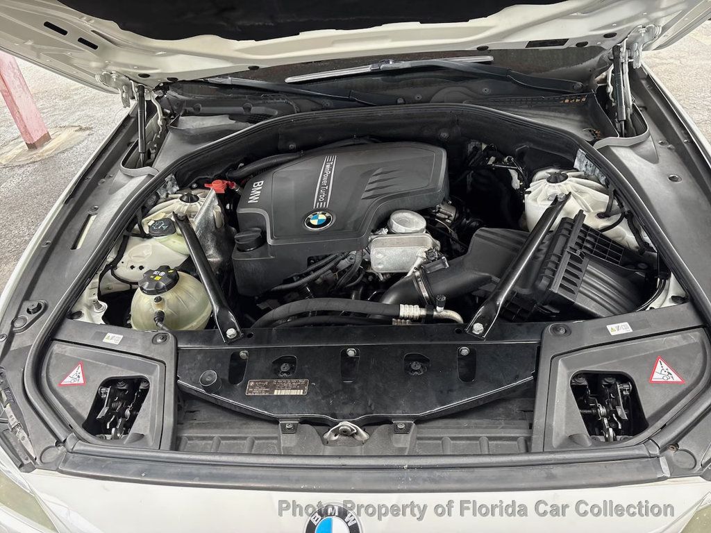 2014 BMW 5 Series 528i Sedan  - 23038398 - 12