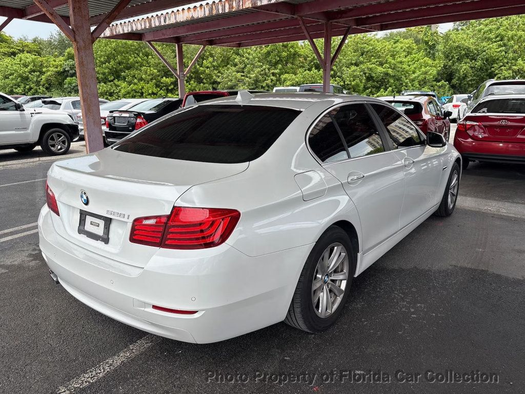 2014 BMW 5 Series 528i Sedan  - 23038398 - 3