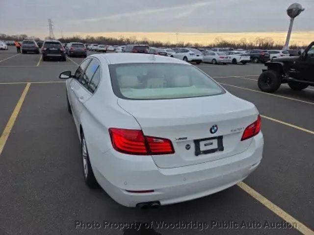 2014 BMW 5 Series 528i xDrive - 23003266 - 3