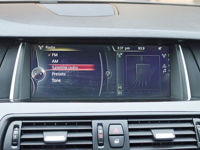 2014 BMW 5 Series 535i Awd xDrive Cold Premium Drivers Assistance Pkg - 22961385 - 17