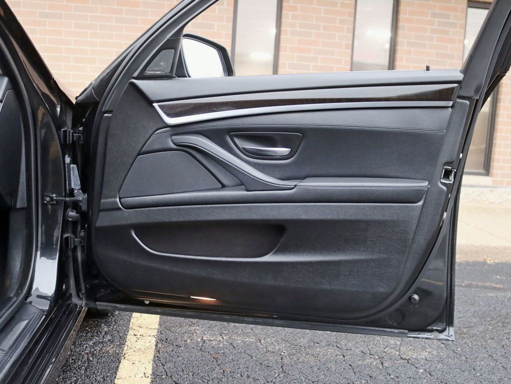 2014 BMW 5 Series 535i Awd xDrive Cold Premium Drivers Assistance Pkg - 22961385 - 29