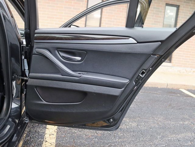 2014 BMW 5 Series 535i Awd xDrive Cold Premium Drivers Assistance Pkg - 22961385 - 31