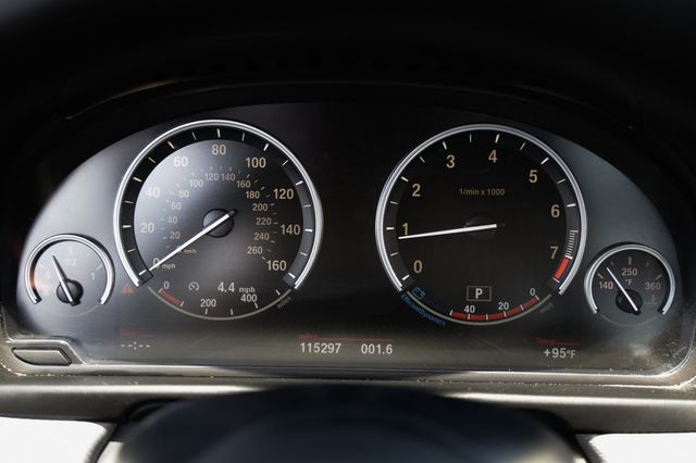 2014 BMW 5 Series 535i - M Sport - 23054841 - 30