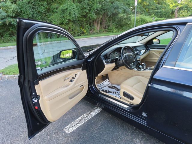 2014 BMW 5 Series 535i xDrive - 23059127 - 24
