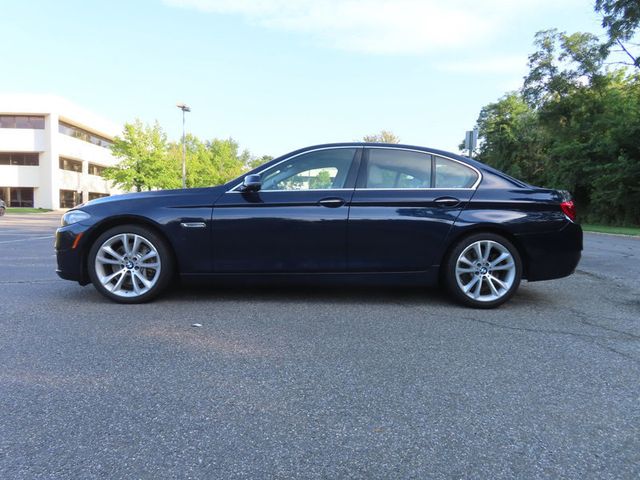 2014 BMW 5 Series 535i xDrive - 23059127 - 4