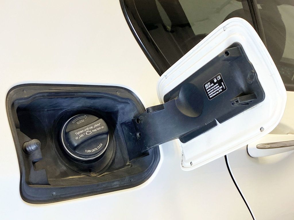 2014 BMW 5 Series 535i xDrive - 22797968 - 14