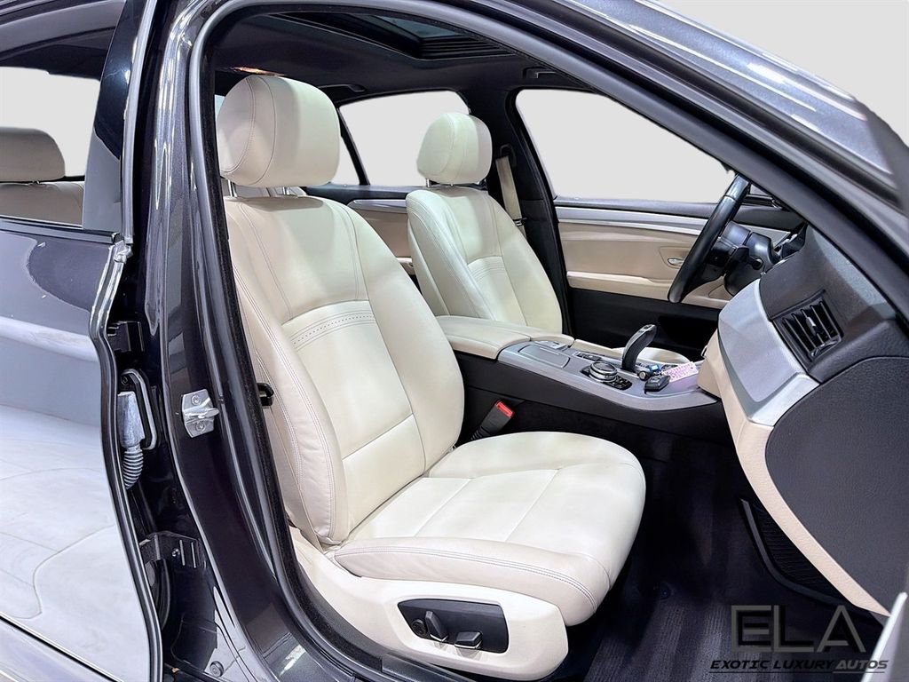 2014 BMW 5 Series 535i xDrive - 23005381 - 30