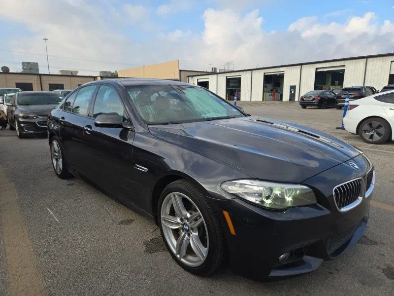 2014 BMW 5 Series 535i xDrive - 23005381 - 4