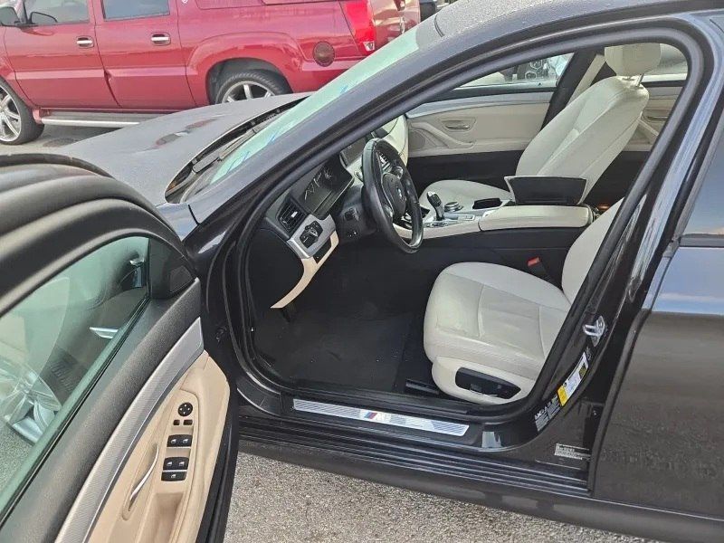 2014 BMW 5 Series 535i xDrive - 23005381 - 8