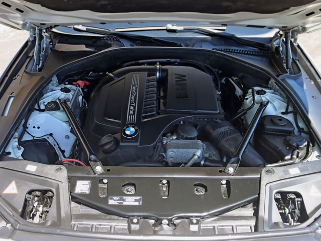 2014 BMW 5 Series 535i xDrive Premium M// Sport Pkg - 23027446 - 34