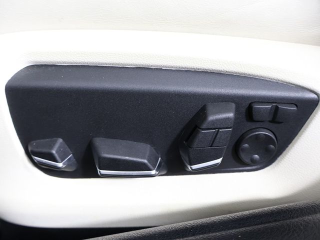 2014 BMW 5 Series 550i xDrive - 23032196 - 35