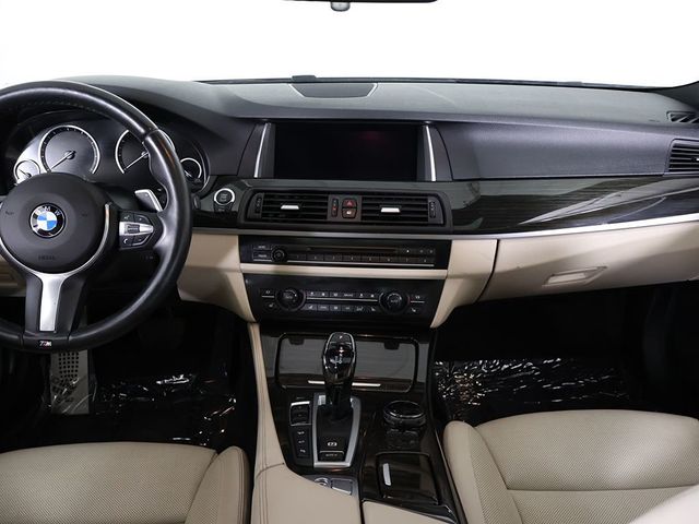 2014 BMW 5 Series 550i xDrive - 23032196 - 40