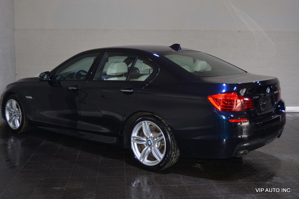 2014 BMW 5 Series 550i xDrive - 22811546 - 26