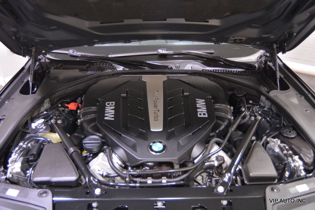 2014 BMW 5 Series 550i xDrive - 22811546 - 28