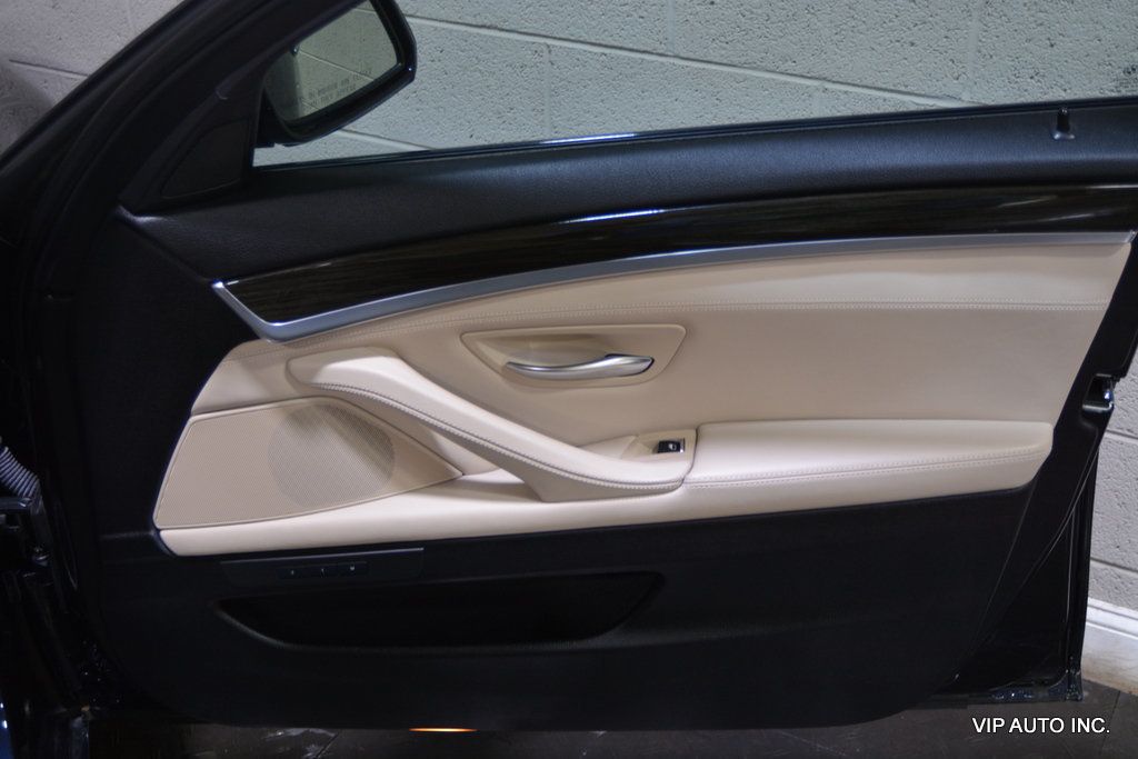 2014 BMW 5 Series 550i xDrive - 22811546 - 7
