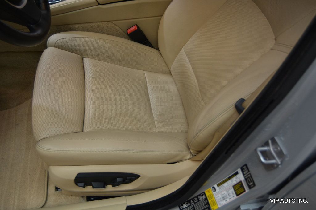 2014 BMW 5 Series 550i xDrive - 22896528 - 14