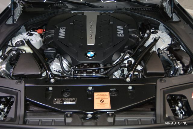 2014 BMW 5 Series 550i xDrive - 22896528 - 28