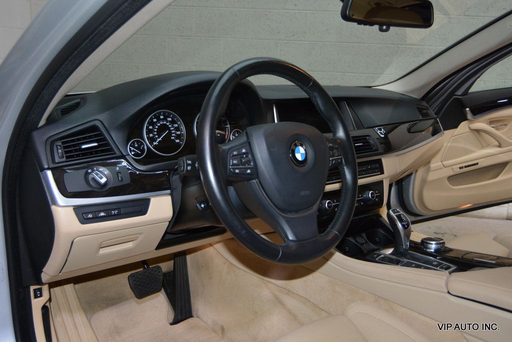 2014 BMW 5 Series 550i xDrive - 22896528 - 8