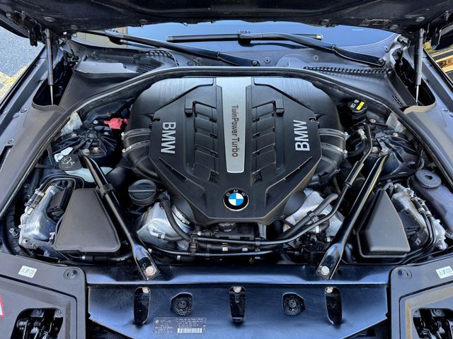 2014 BMW 5 Series 550i xDrive MSPORT Package - 23100914 - 16