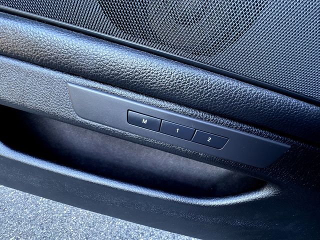 2014 BMW 5 Series 550i xDrive MSPORT Package - 23100914 - 40