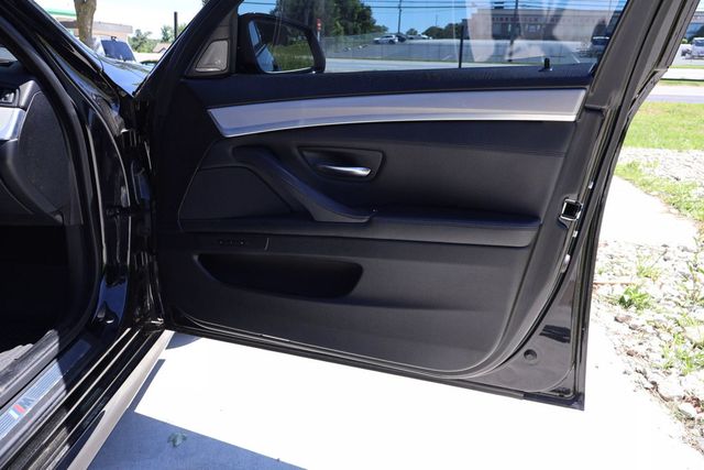 2014 BMW 5 Series M SPORT PKG, ALL WHEEL DRIVE, HK SOUND, NAVIGATION, BT, HUD!!! - 22792036 - 40