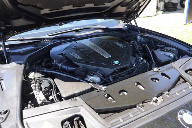 2014 BMW 5 Series M SPORT PKG, ALL WHEEL DRIVE, HK SOUND, NAVIGATION, BT, HUD!!! - 22792036 - 48