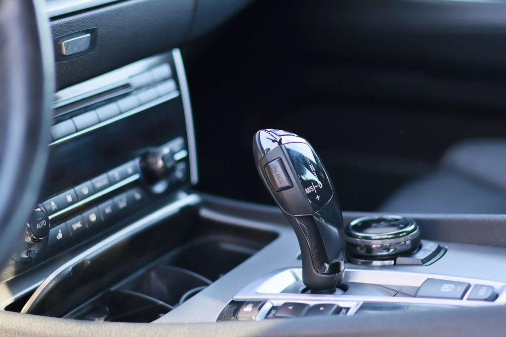 2014 BMW 5 Series Gran Turismo GRAN TURISMO, AWD, M SPORT PKG, BACKUP CAM, PANO ROOF, HEADUP DP - 22677606 - 35