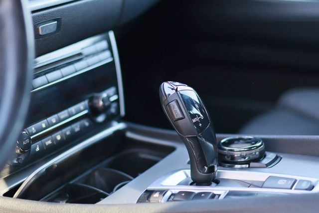 2014 BMW 5 Series Gran Turismo GRAN TURISMO, AWD, M SPORT PKG, BACKUP CAM, PANO ROOF, HEADUP DP - 22677606 - 35