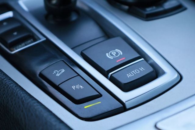 2014 BMW 5 Series Gran Turismo GRAN TURISMO, AWD, M SPORT PKG, BACKUP CAM, PANO ROOF, HEADUP DP - 22677606 - 49