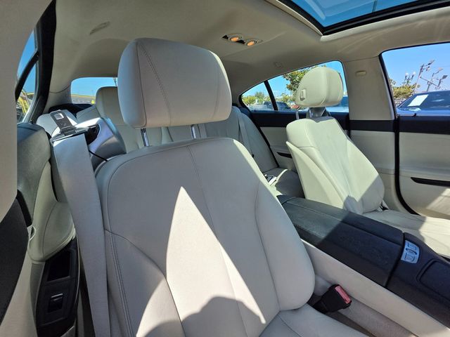 2014 BMW 6 Series 640i Gran Coupe - 22893641 - 17