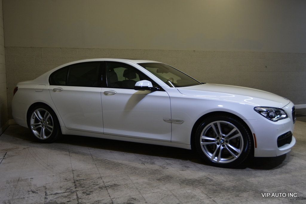 2014 BMW 7 Series 740i - 22930959 - 28