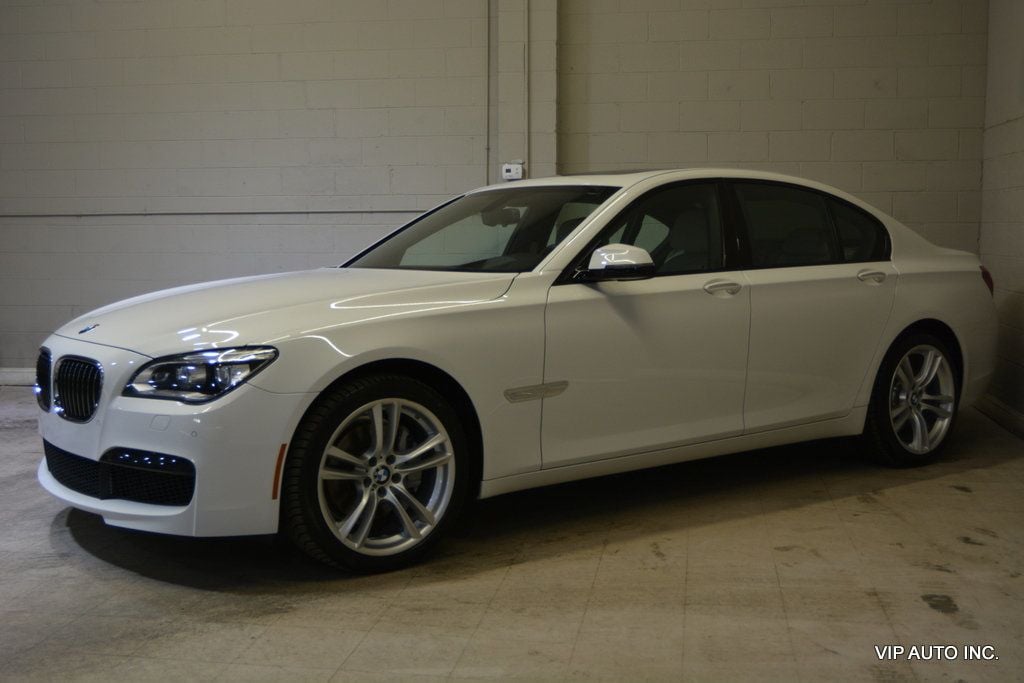 2014 BMW 7 Series 740i - 22930959 - 29
