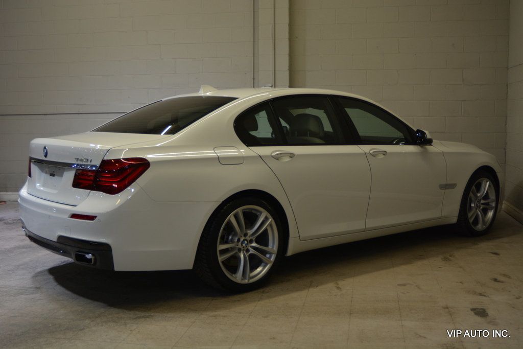 2014 BMW 7 Series 740i - 22930959 - 31