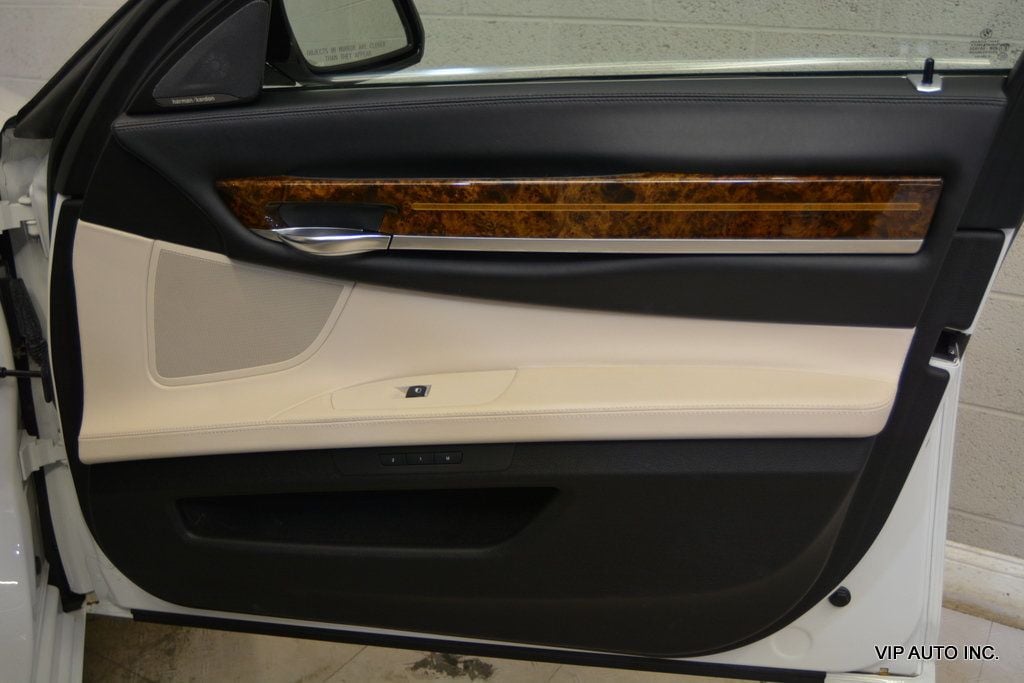 2014 BMW 7 Series 740i - 22930959 - 7