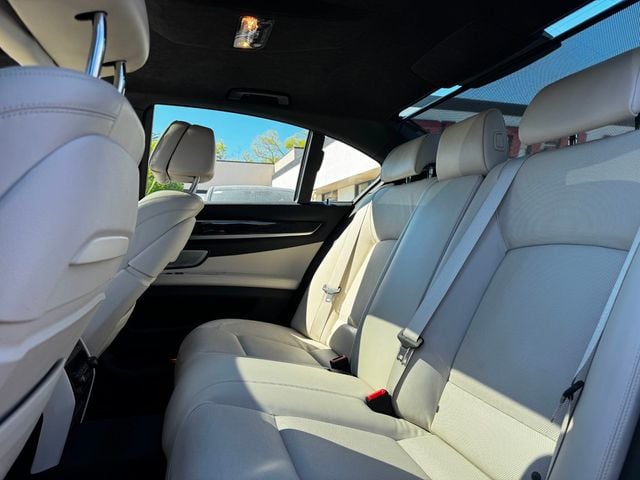 2014 BMW 7 Series 750i - 23029100 - 22